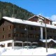 s�sz�ll�s: Valfurva residence
